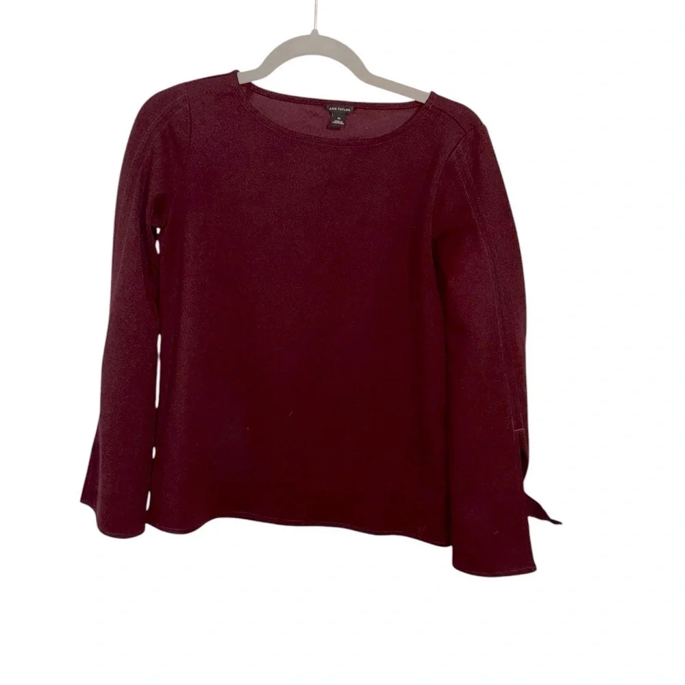 Ann Taylor Split Sleeve Hem Burgundy Top | Maroon Red | Work Office | Size XS
